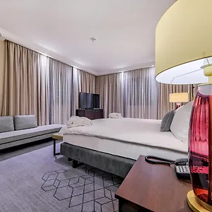 5* ホテル インターコンチネンタル
